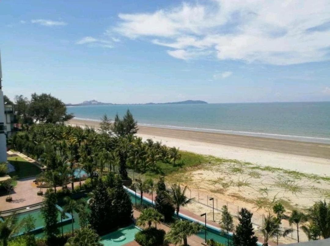 Timurbay Seafront Residence By Hardinahomes Kuantan Ngoại thất bức ảnh