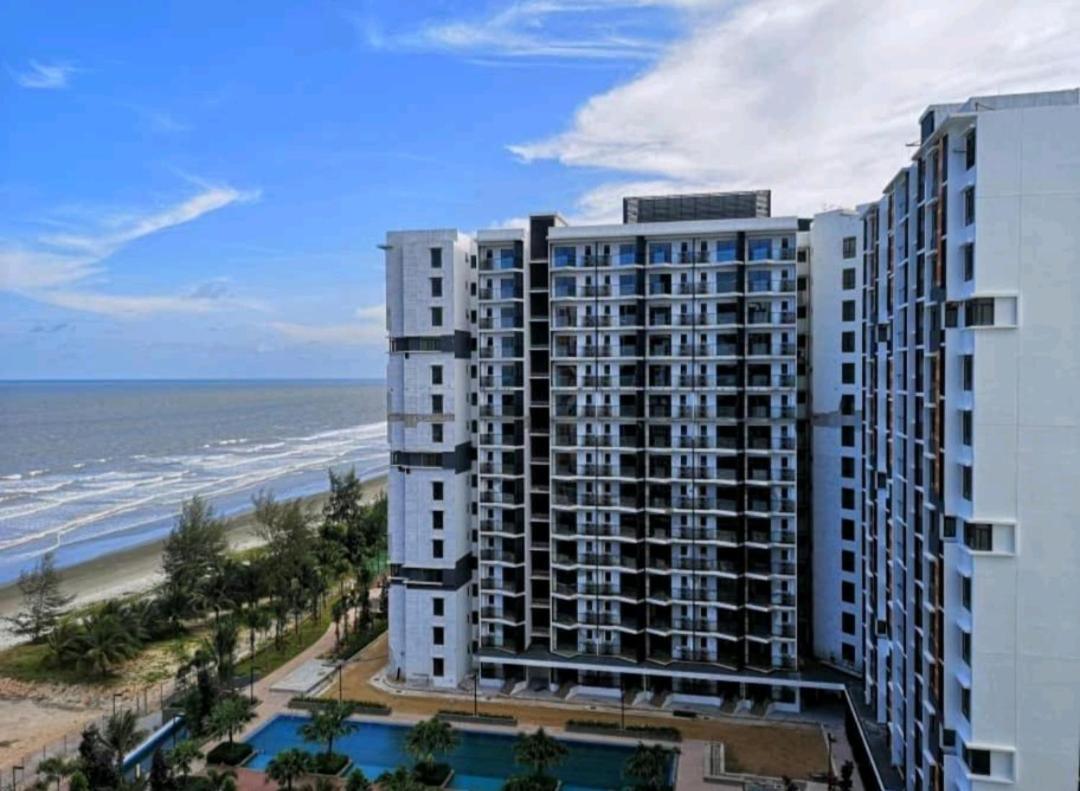 Timurbay Seafront Residence By Hardinahomes Kuantan Ngoại thất bức ảnh