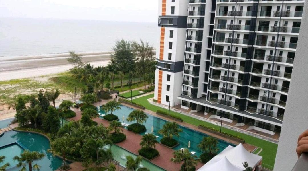 Timurbay Seafront Residence By Hardinahomes Kuantan Ngoại thất bức ảnh